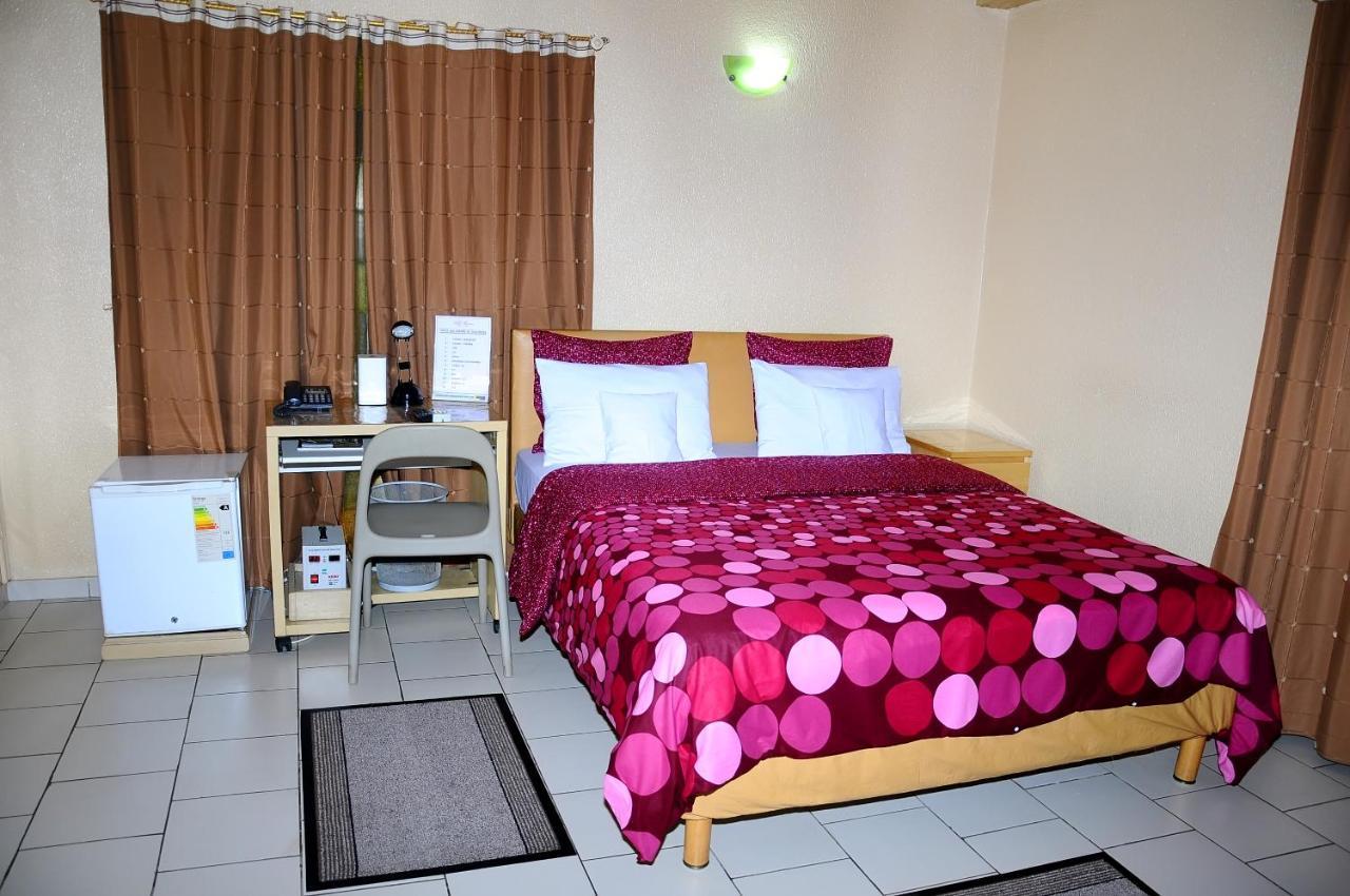Hotel Saint Thomas Lomé Dış mekan fotoğraf